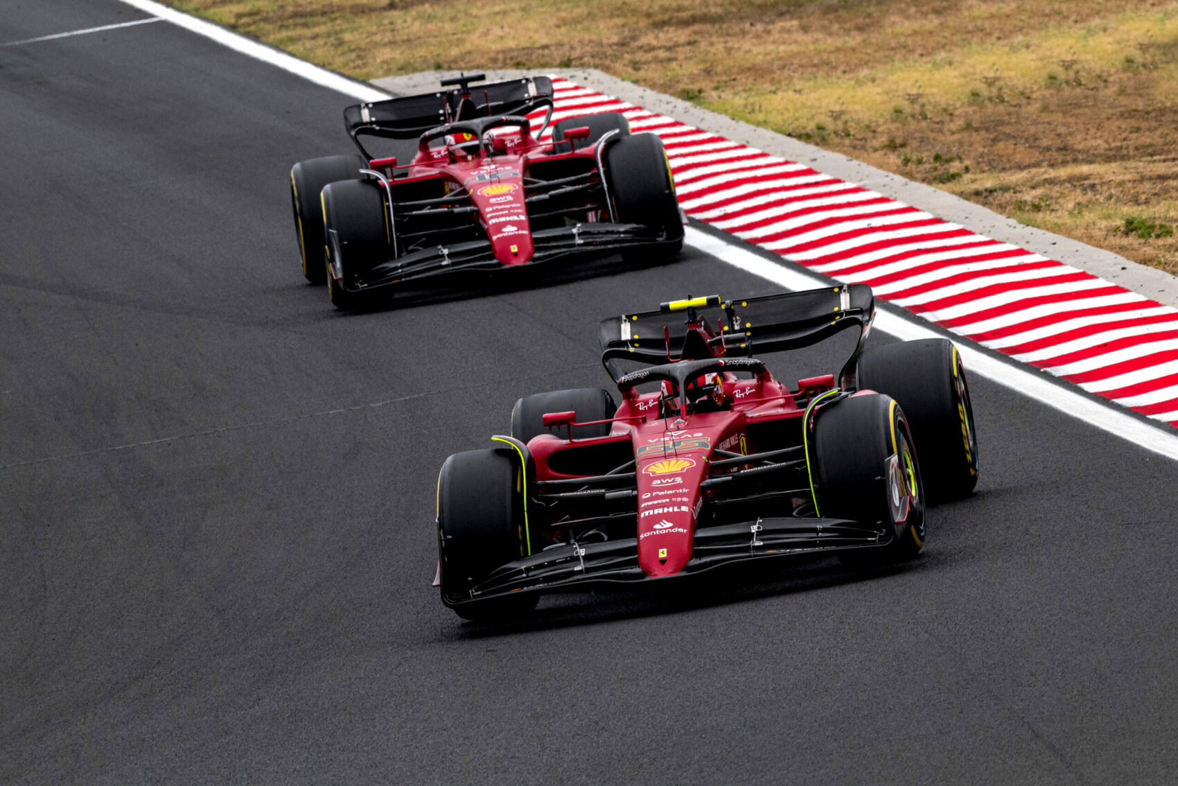 Carlos Sainz, Charles Leclerc, Ferrari