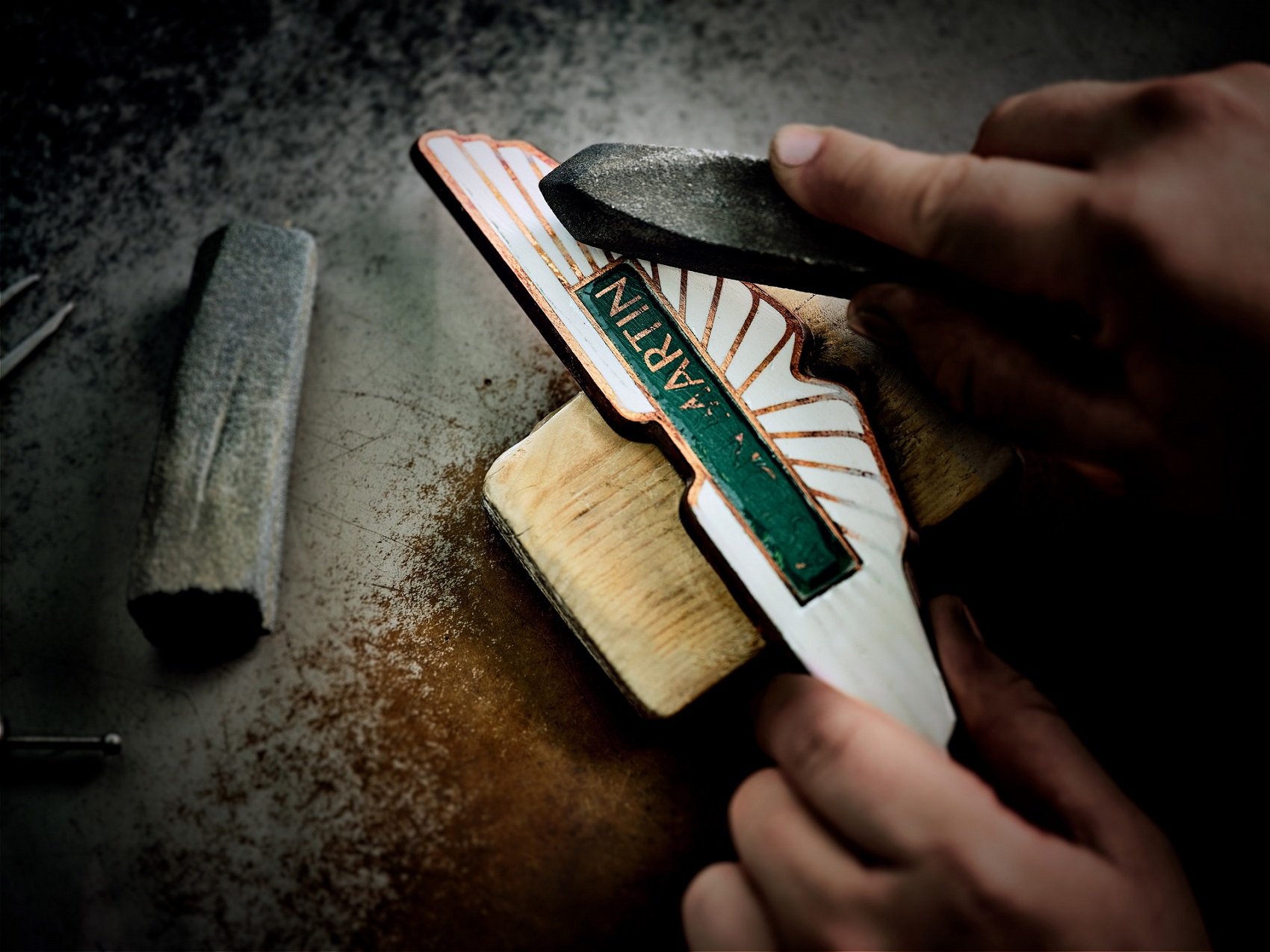 Az Aston Martin növelte az árfolyamot, hogy nehezítse a Geely dolgát