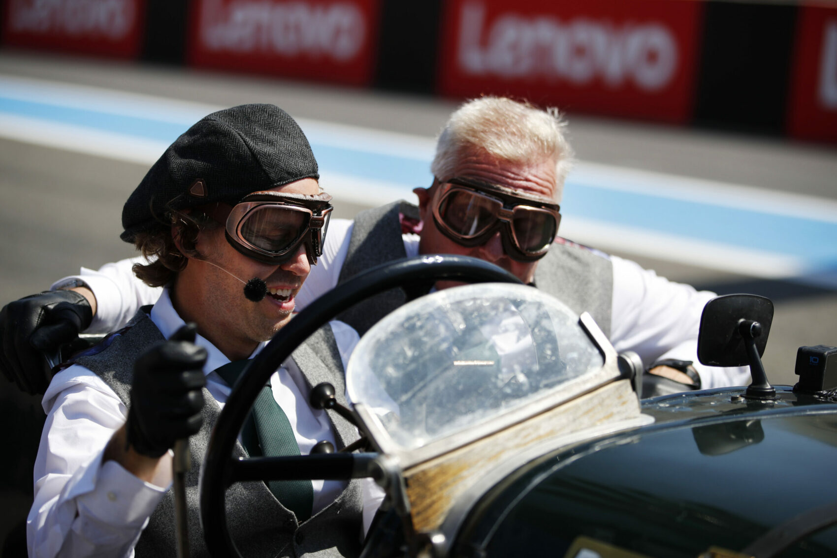 Sebastian Vettel, Aston Martin, Sebastian Vettel, Johnny Herbert