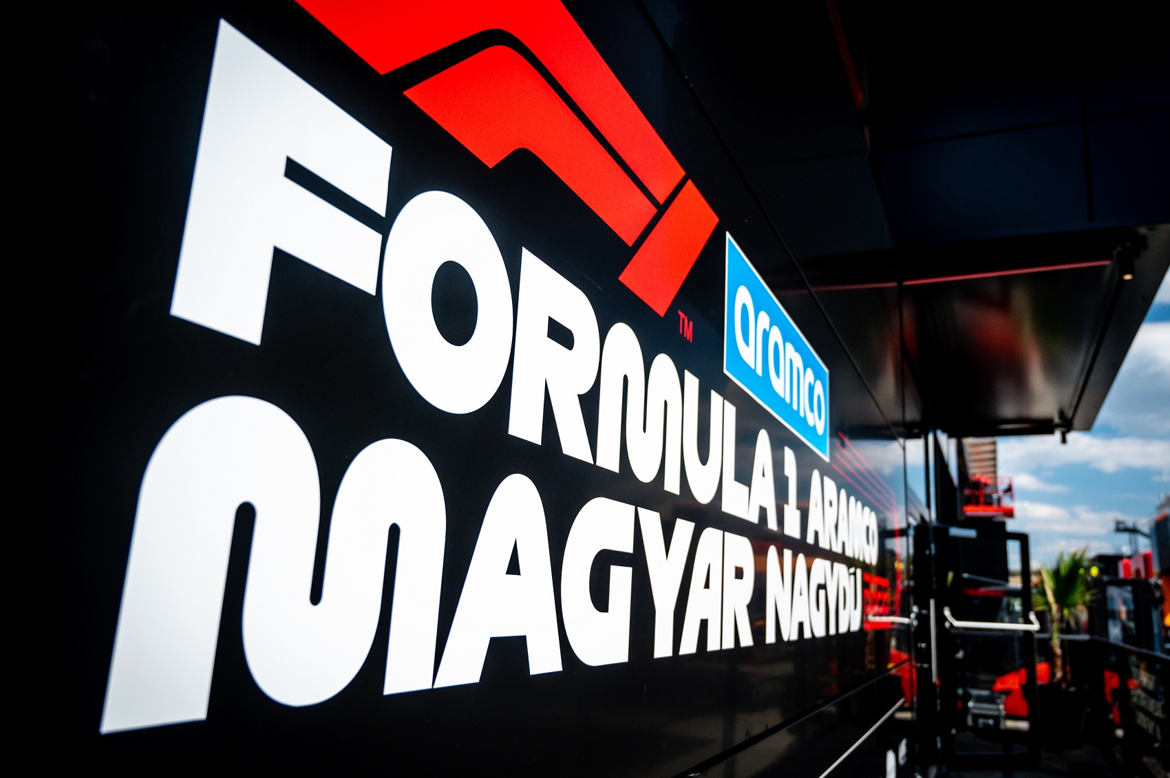 Teltház lesz a 2023-as Magyar Nagydíjon!