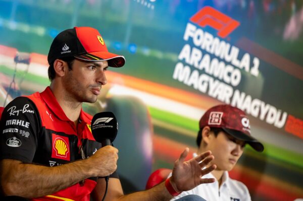 Carlos Sainz, Yuki Tsunoda, Ferrari, AlphaTauri
