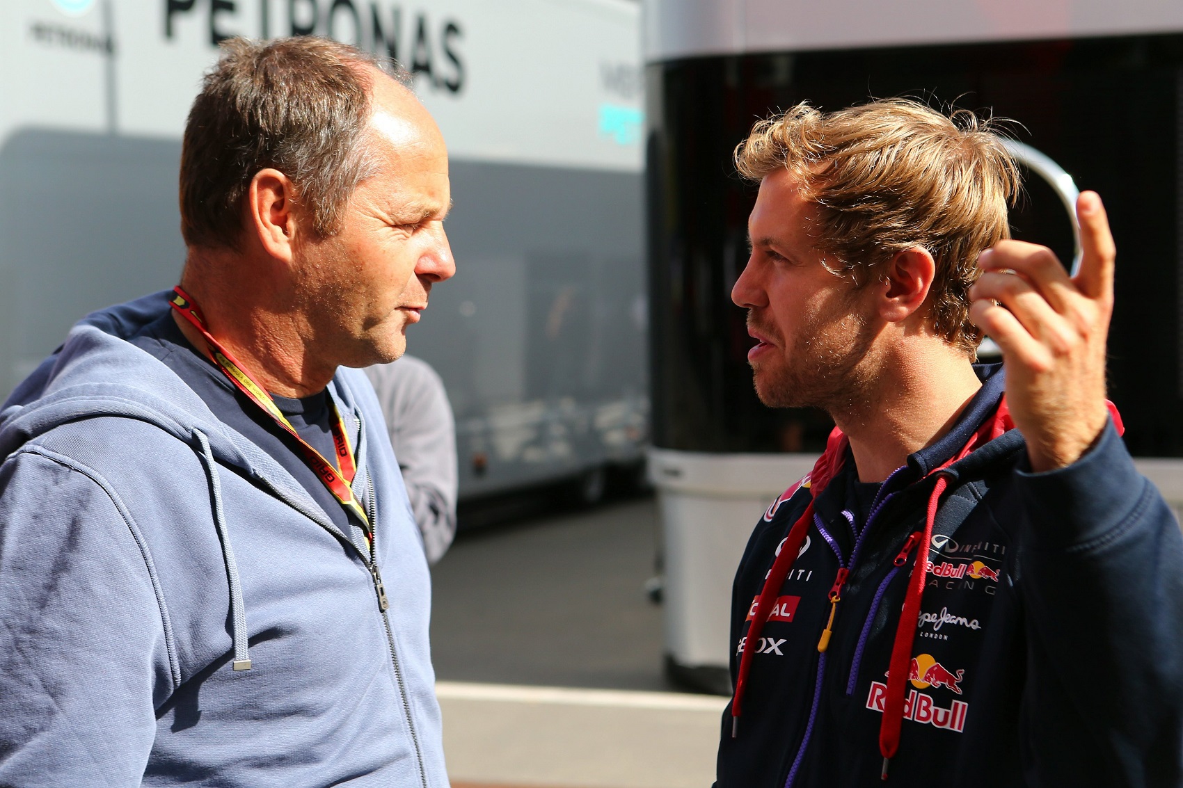 Berger: Vettel inkább méheket ment, mint versenyezne