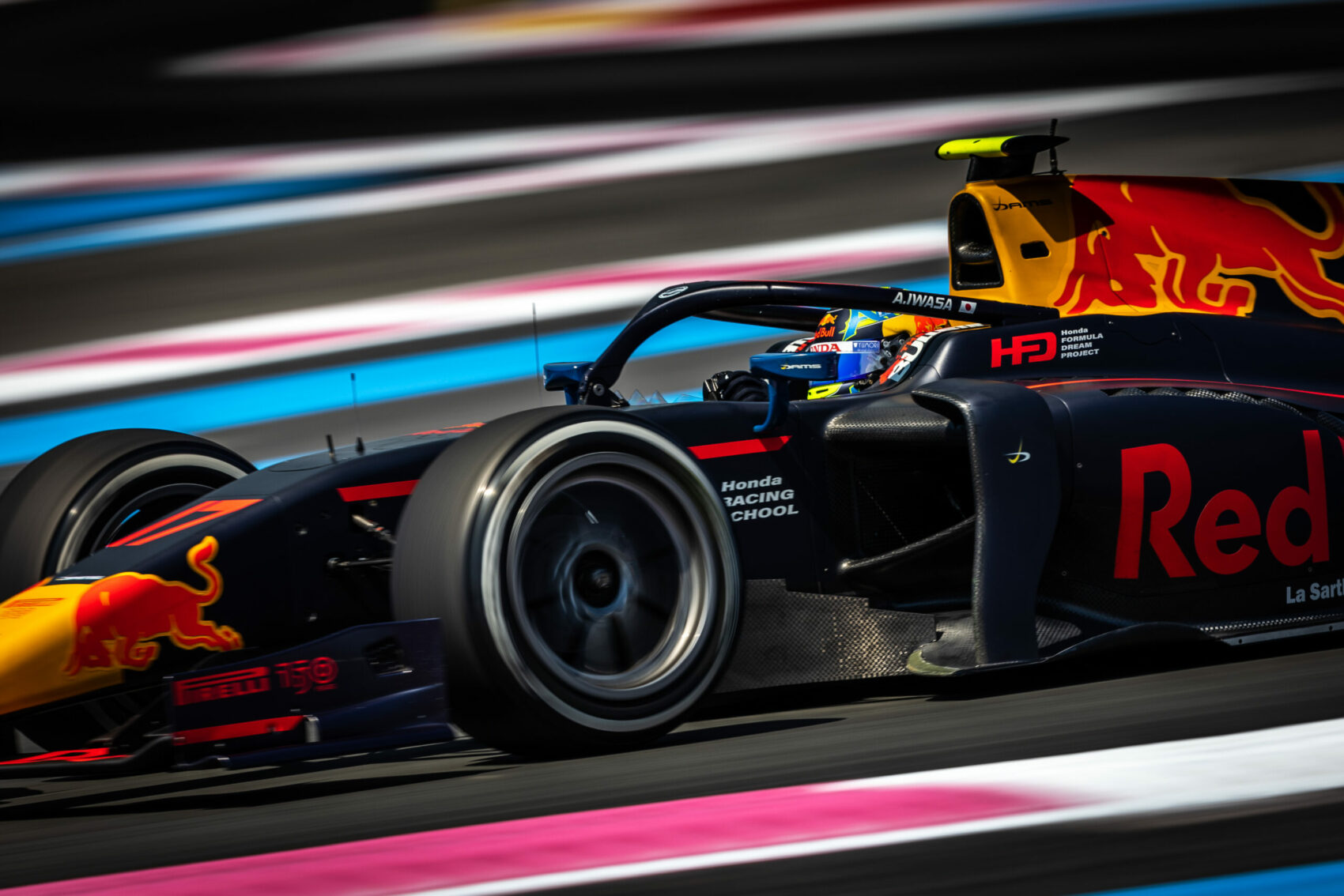 Iwasa nyerte a főversenyt Le Castellet-ben