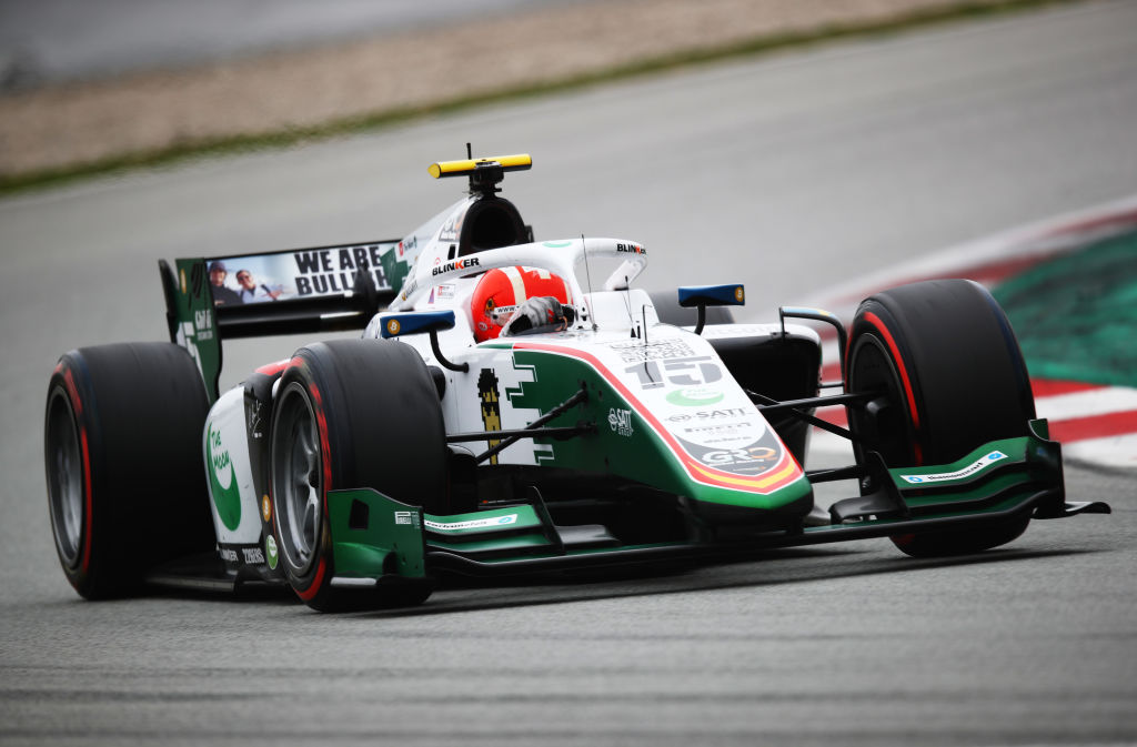 Fiatal kriptoinfluenszer arca díszít egy F2-es autót, Horner kinevette