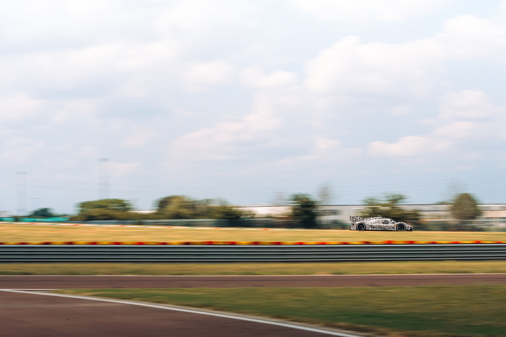 Már 5000 kilométert teljesített a Ferrari Hypercar-ja