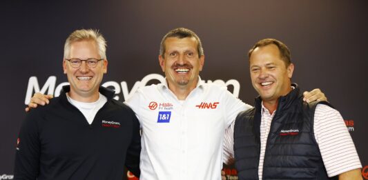 Alex Holmes,, Güenther Steiner, Greg Hall, haas