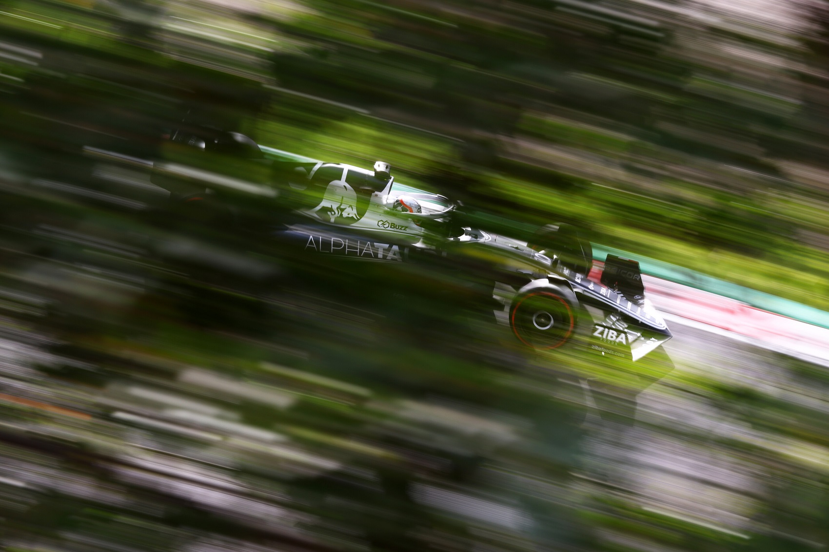 Döbbenet! Gasly lenne a hibás a traktoros eset miatt?