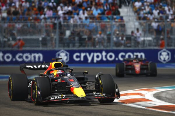 Red bull, Verstappen, Crypto.com, F1