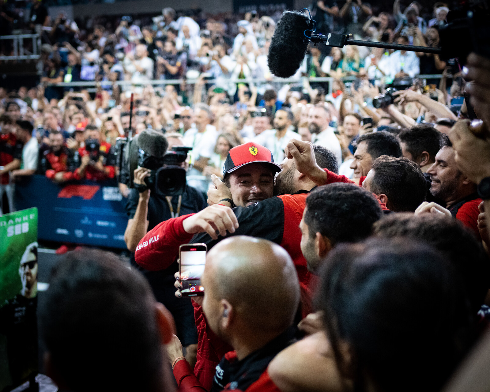 Kirakós kedd, avagy puzzle-n rakhatod ki Leclerc örömét!