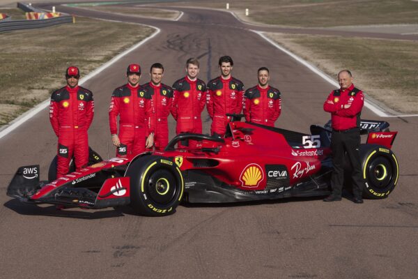 Carlos Sainz, Charles Leclerc, Davide Rigon, Robert Shwartzman, Antonio Giovinazzi, Antonio Fuoco, Frédéric Vasseur, ferrari