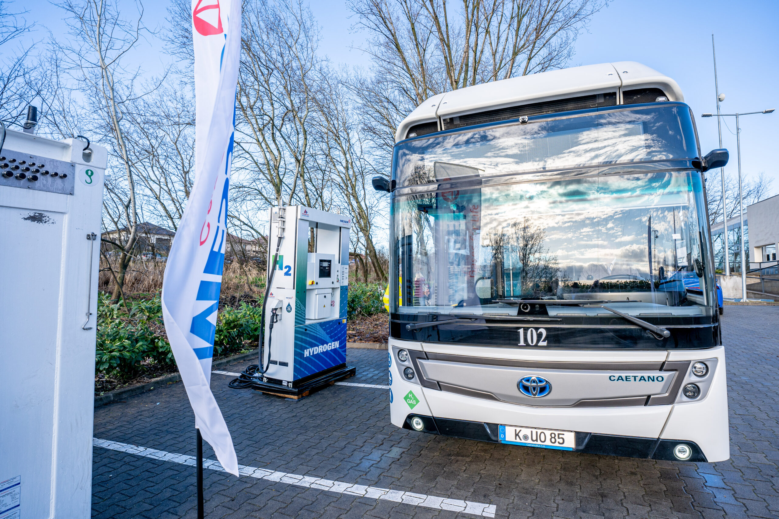 Podcast: Mitől lesz zöld egy busz és miért jár ezzel jól az is, aki nem használja?