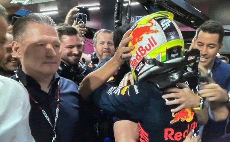 Helyretették Verstappen apját, több tiszteletet kellene mutatnia