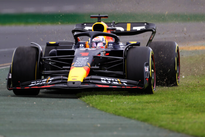 Max Verstappen Red Bull kicsúszás