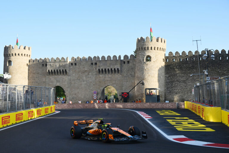 Forma-1, Lando Norris, McLaren, Azeri Nagydíj 2023, péntek