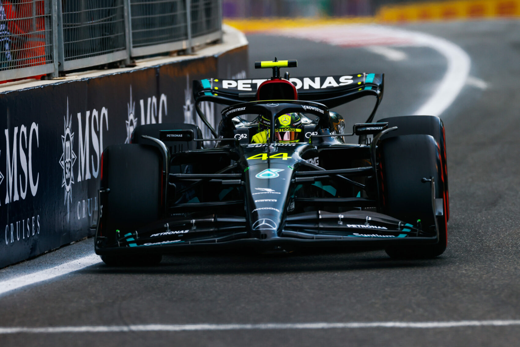 Hamilton szerint nagyon rosszat sejtet a bakui időmérő eredménye