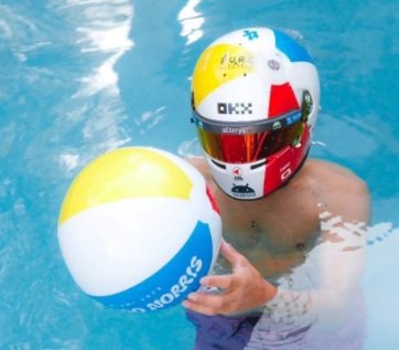 Hamilton megint politikai akciót tart, Norris újabb zseniális festéssel jelentkezett