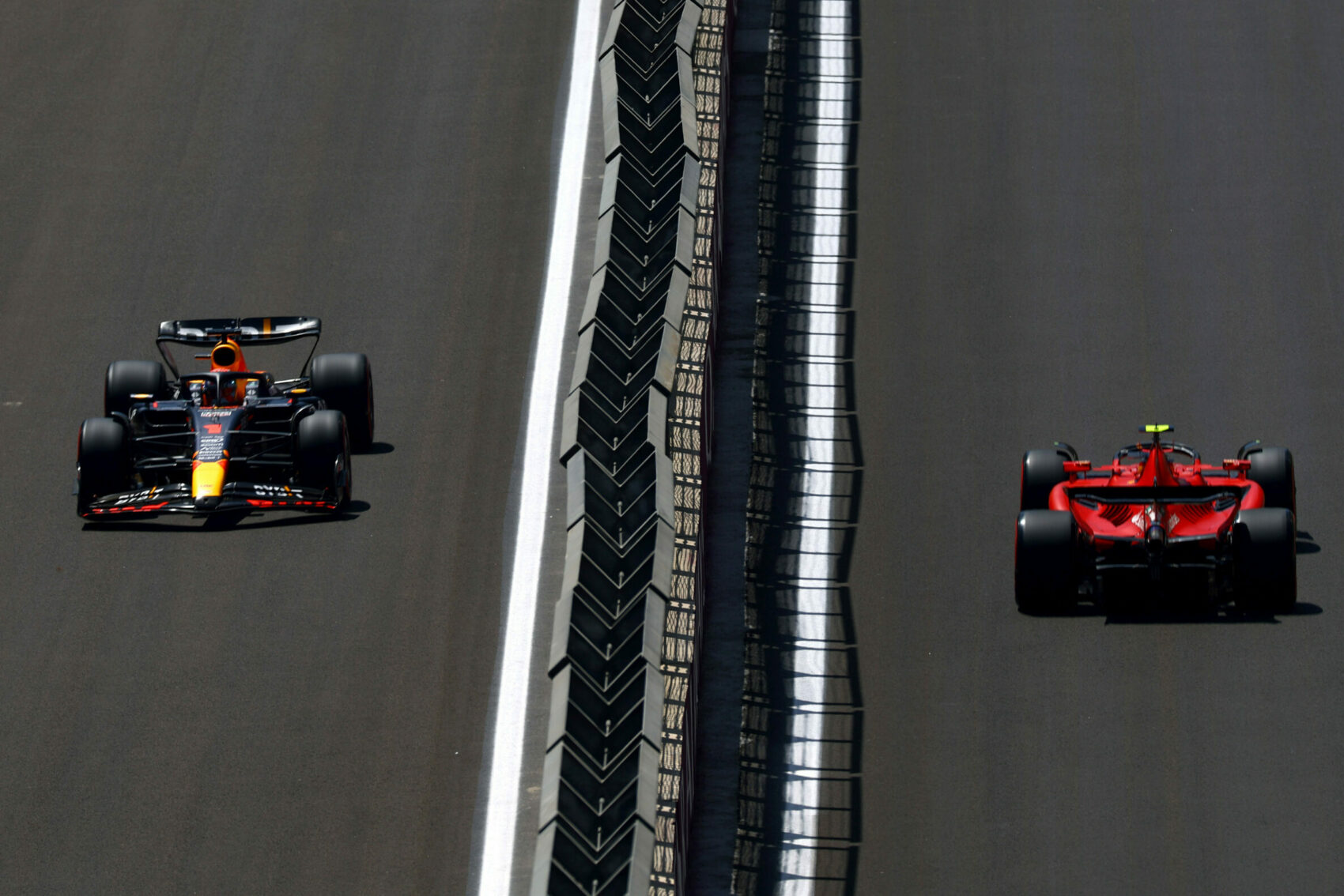 Forma-1, Max Verstappen, Red Bull, Carlos Sainz, Ferrari, Azeri Nagydíj 2023