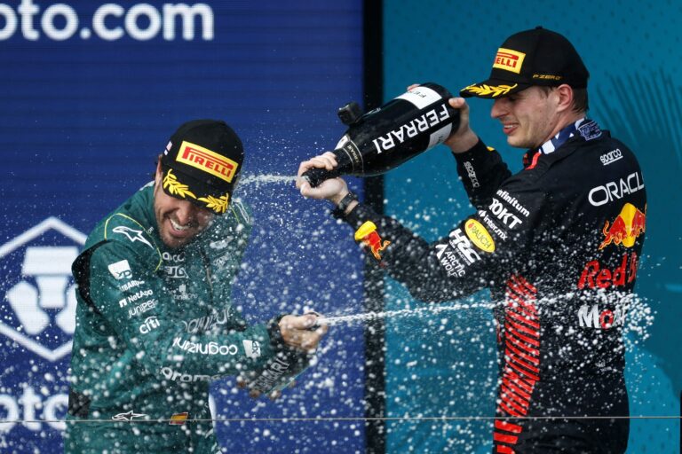 Max Verstappen, Fernando Alonso, Red Bull, Aston Martin