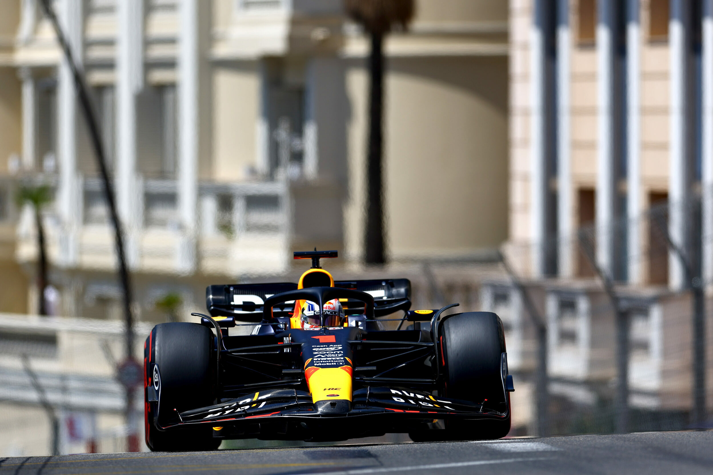 Verstappen kicsavarta a pole-t Alonso kezéből az elképesztően izgalmas monacói időmérőn