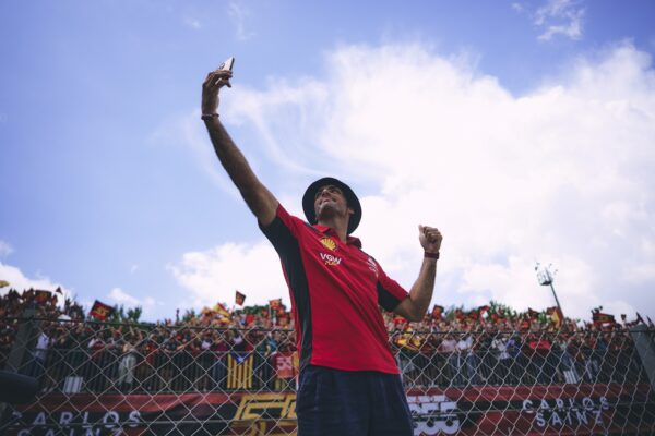 Carlos Sainz, Ferrari