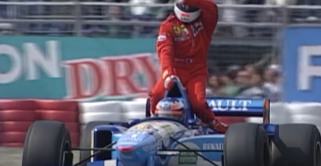 Az F1-es verseny, ahol kirakták az Előzni tilos! táblát Schumacheréknek