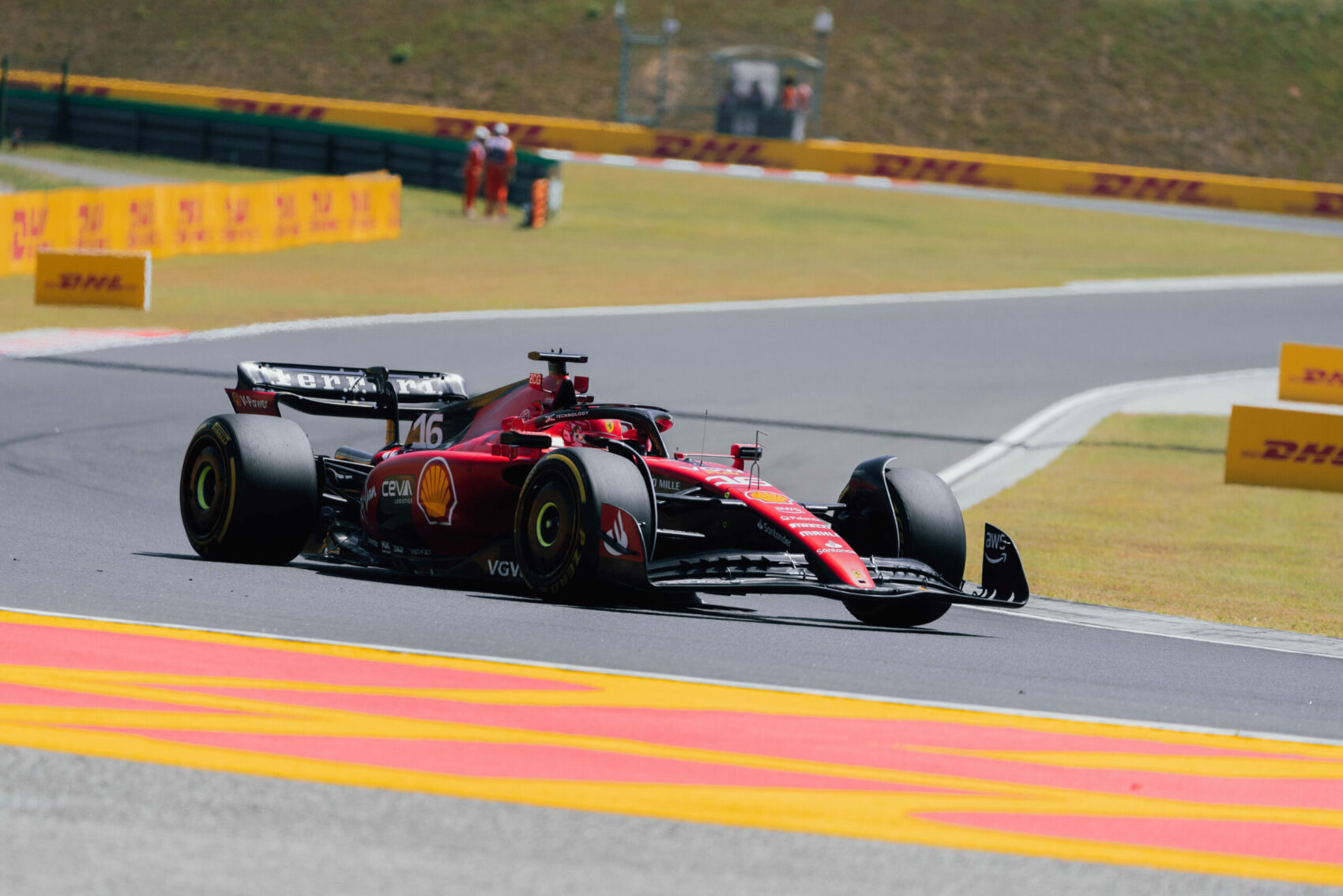 Már az Alfa Romeo is gyorsabb náluk – Leclerc nem érti, mi történik a Ferrarival