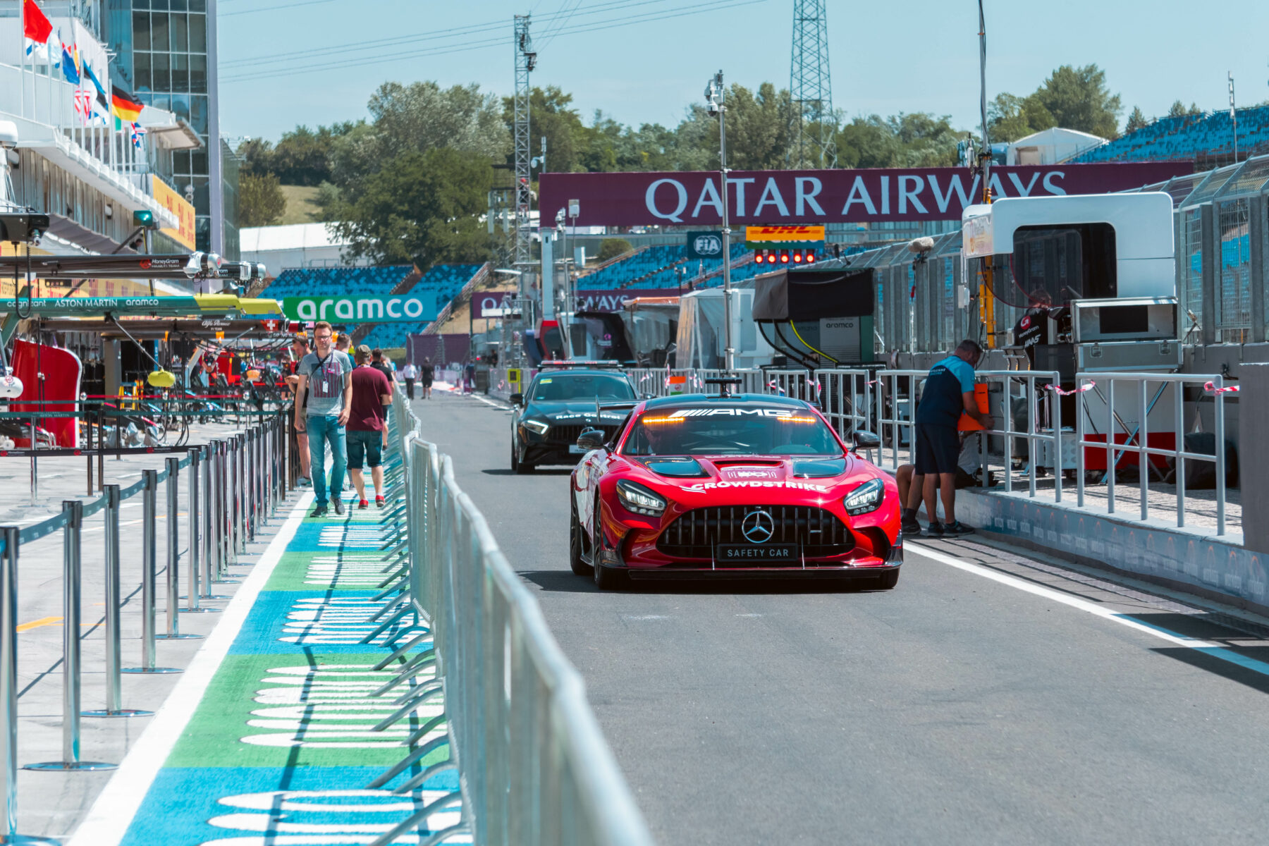 Paddock, biztonsági autó