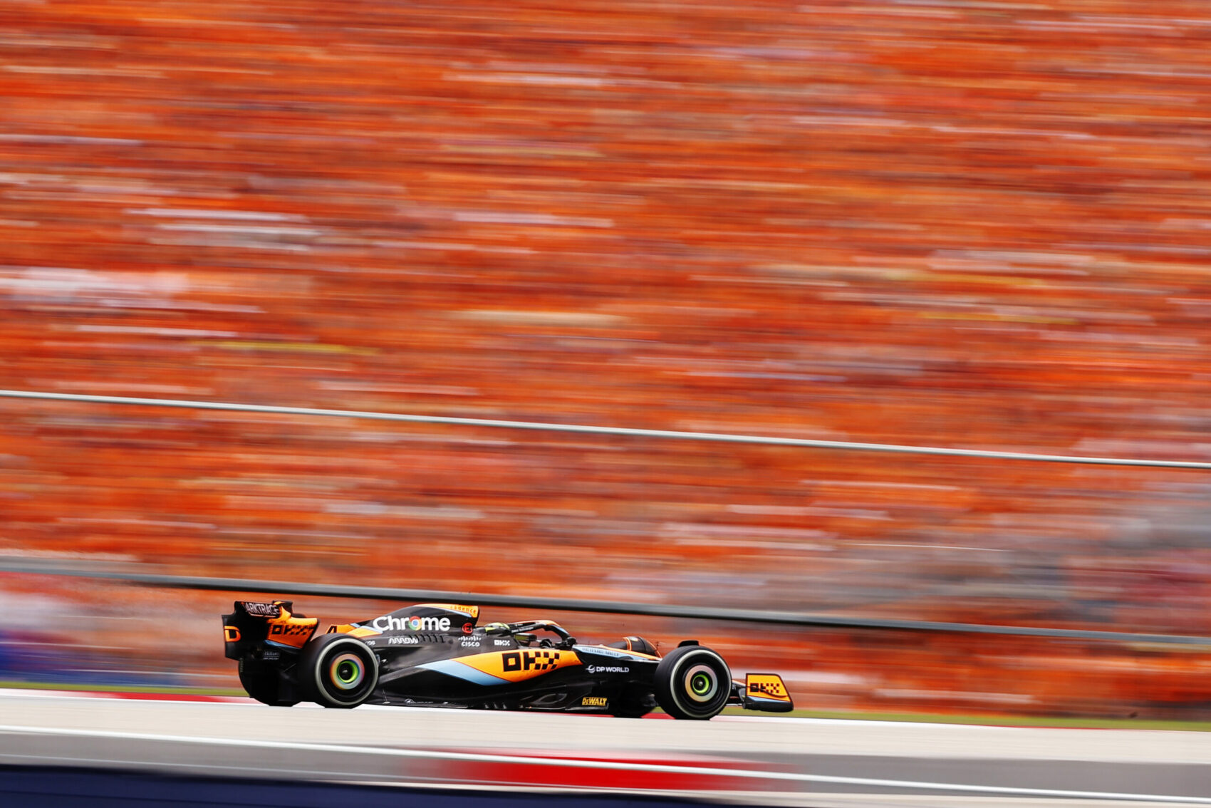 Bravúr borotvaélen: „Majdnem minden kanyarban összetörtem magam”, mondta Norris