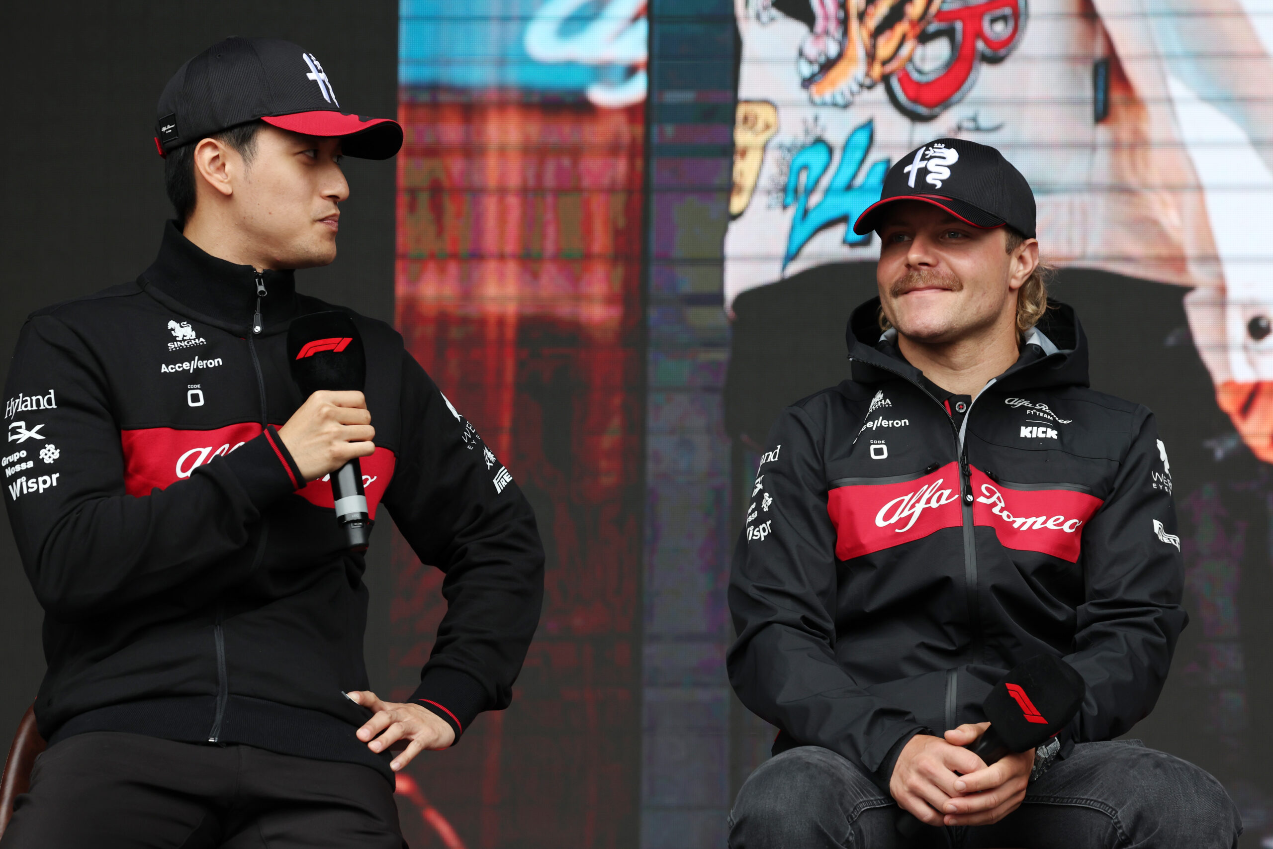 Félnie kell a kirúgástól az Alfa Romeo versenyzőjének?