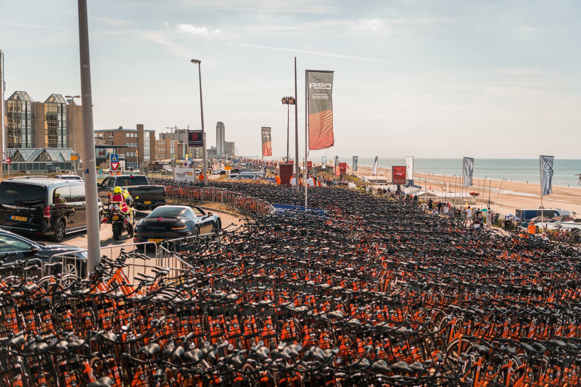 Ezt csinálja utánuk egy másik pálya: tilos autóval menni a Holland Nagydíjra!