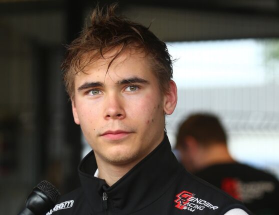 Michl Oliver, Gender Racing