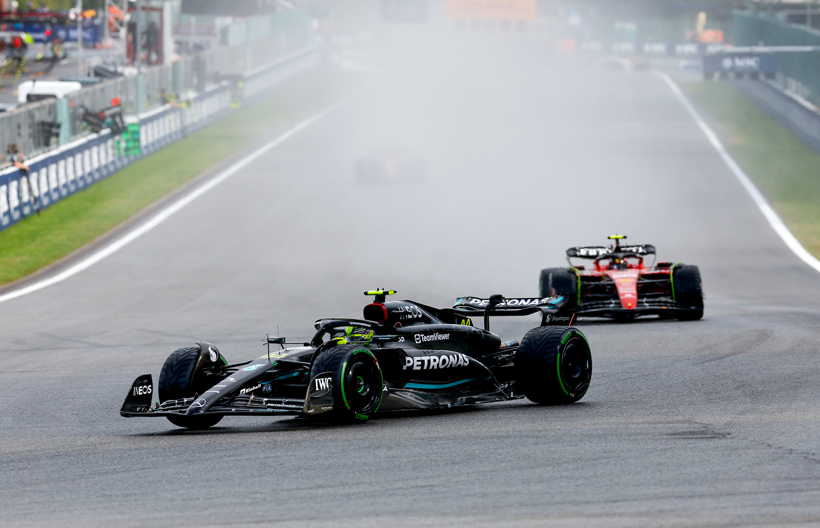 F1 Lewis Hamilton Mercedes Ferrari