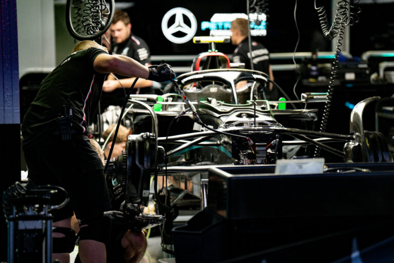 F1 Mercedes szerelők