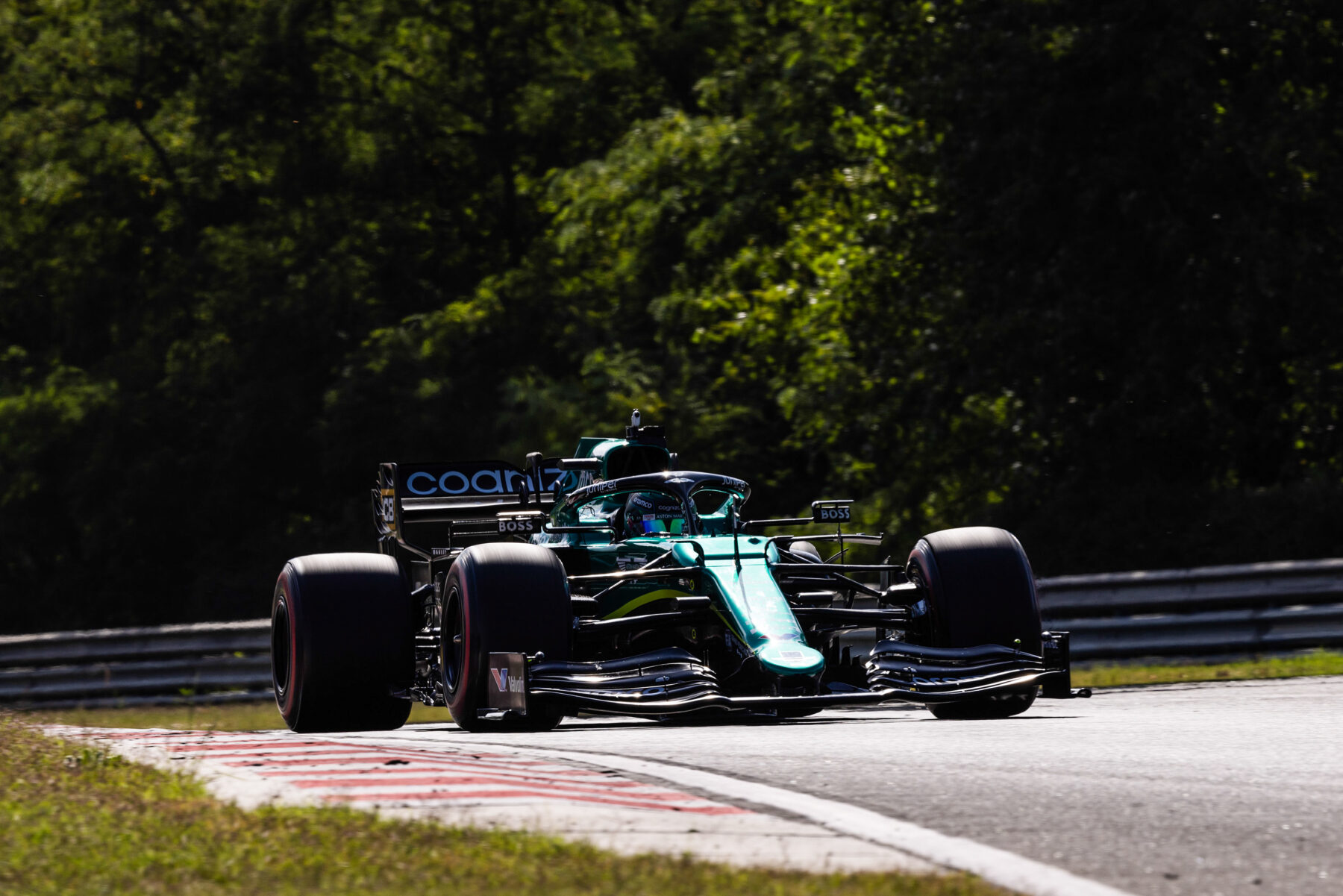 Jessica Hawkins, Aston Martin, teszt, Hungaroring, AMR21