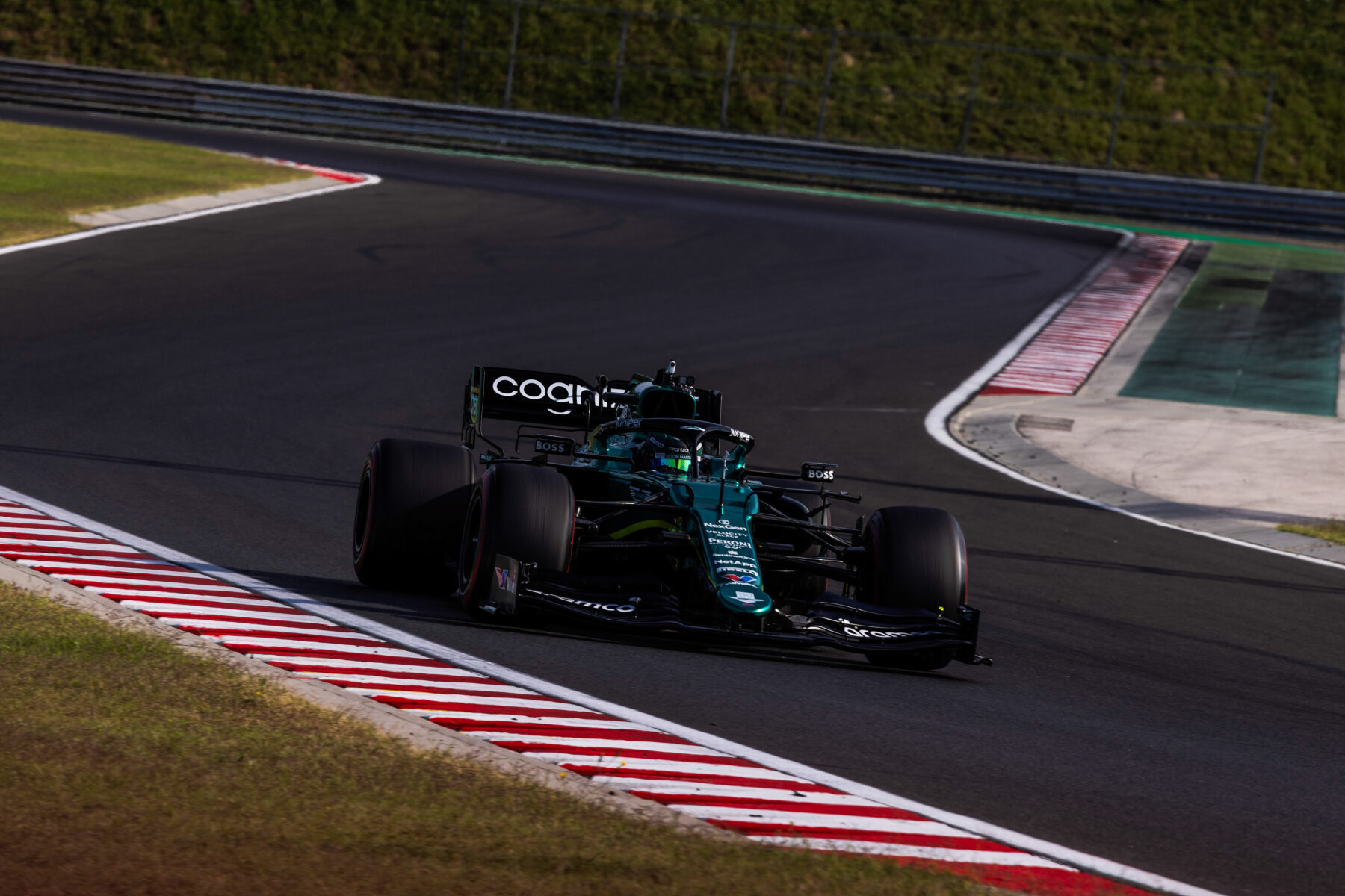 Jessica Hawkins, Aston Martin, teszt, Hungaroring, AMR21