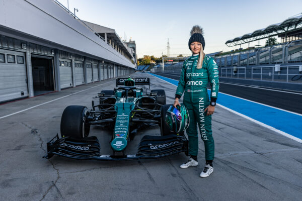 Jessica Hawkins, Aston Martin, teszt, Hungaroring, AMR21