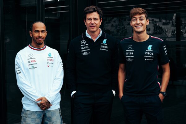 Lewis Hamilton, Toto Wolff, George Russell, Mercedes