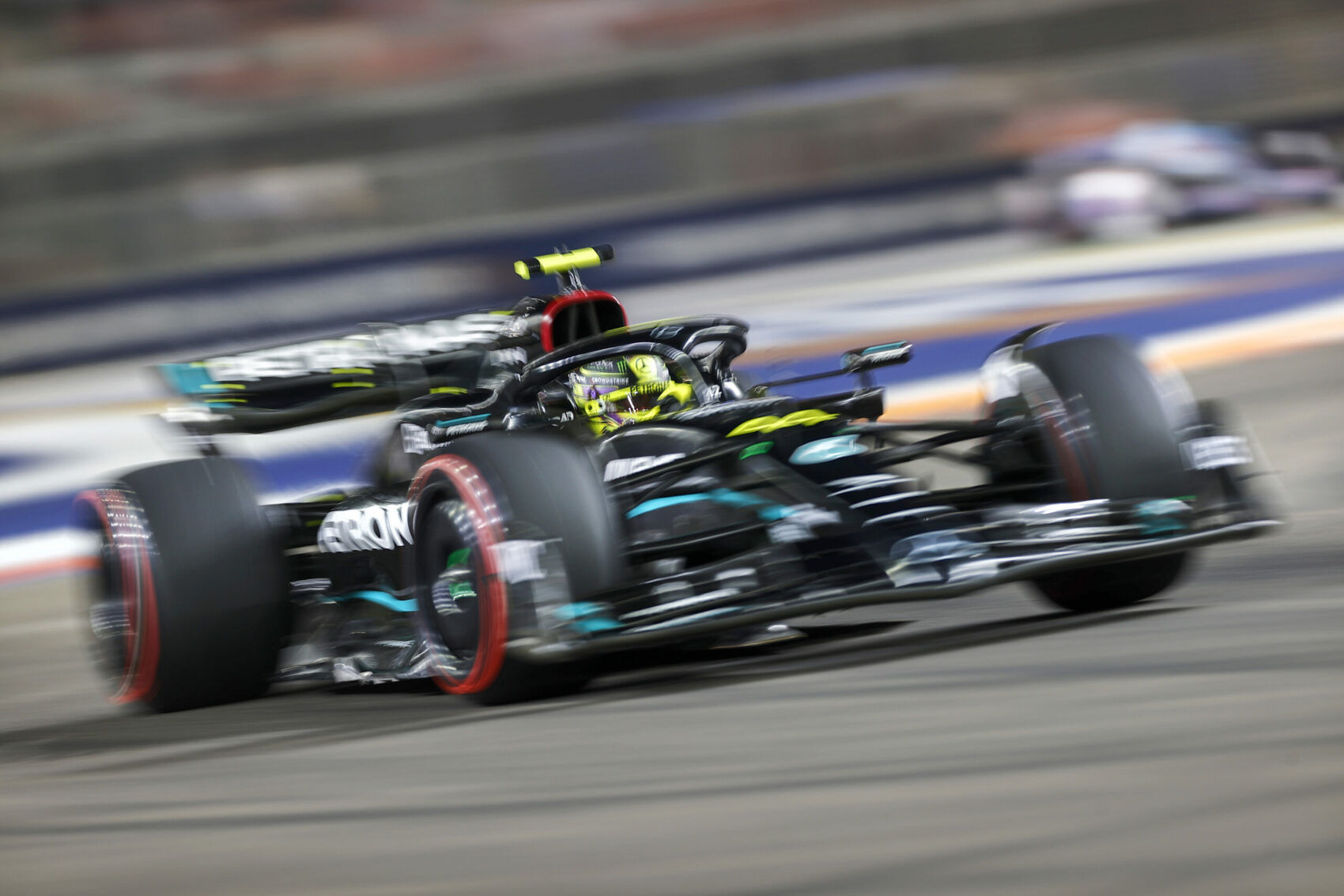 Hamilton elégedett: „Ez volt az idei év eddigi legjobb pénteki napja”