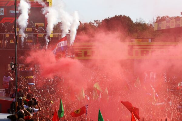 Max Verstappen, Sergio Pérez, Carlos Sainz, Red Bull, Ferrari, Monza