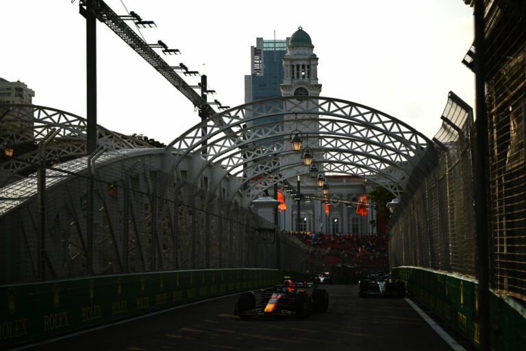 F1 Szingapúri Nagydíj Sergio Perez Red Bull Mercedes