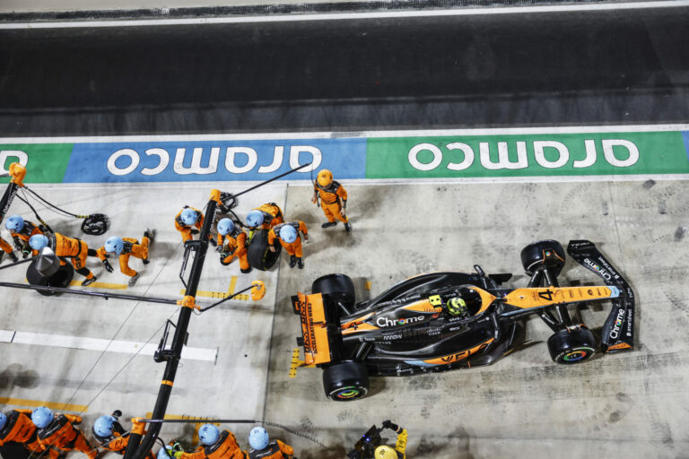 Lando Norris, McLaren, bokszkiállás, kerékcsere
