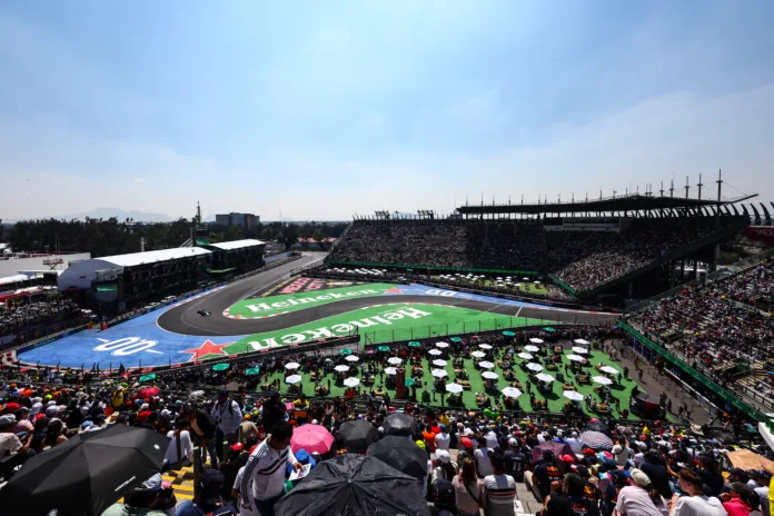 F1 Mexikó nézők lelátó