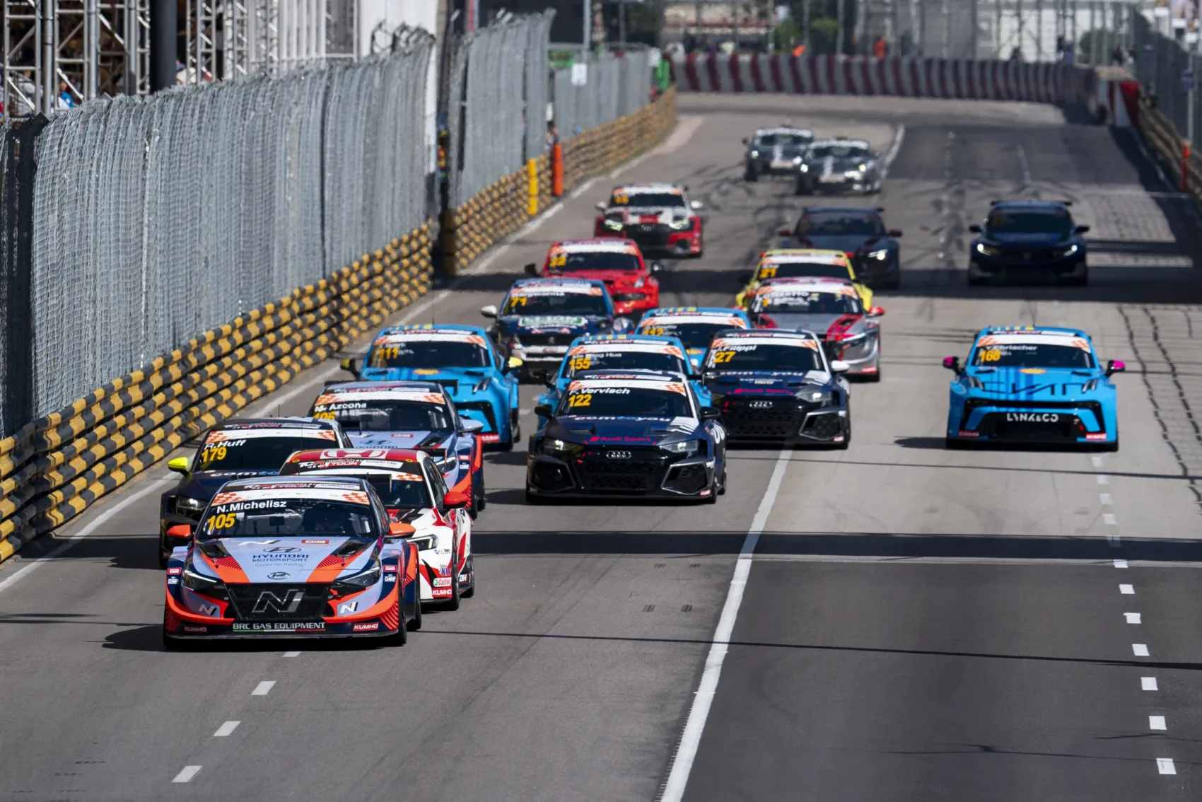 Itt nézheti meg a Michelisz Norbert bajnoki címéről döntő TCR-szezonzárót