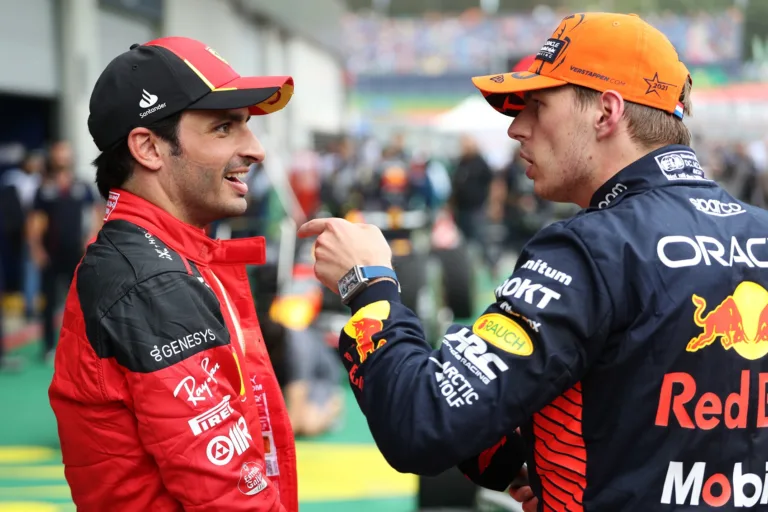 Carlos Sainz, Max Verstappen, Ferrari, Red Bull