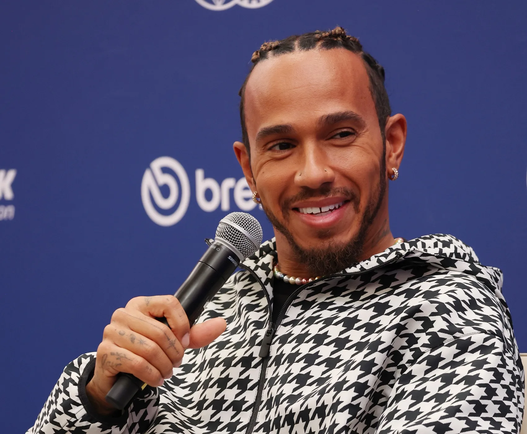 Újabb információ derült ki arról, miképp hagyta ott a trófeát Hamilton