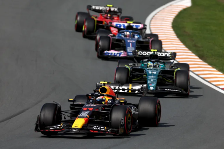 Egyre mohóbbak az F1-es csapatok