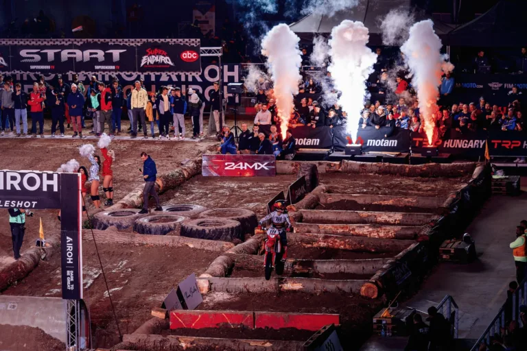 Nem tudja, milyen ajándékkal lepje meg motorsportkedvelő ismerősét? Segítünk!