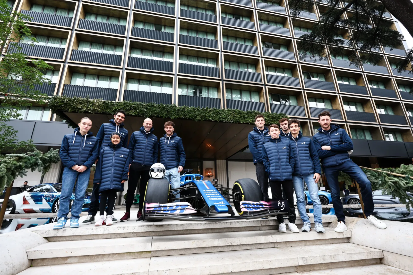 Zidane-nal gokartoztak az Alpine pilótái