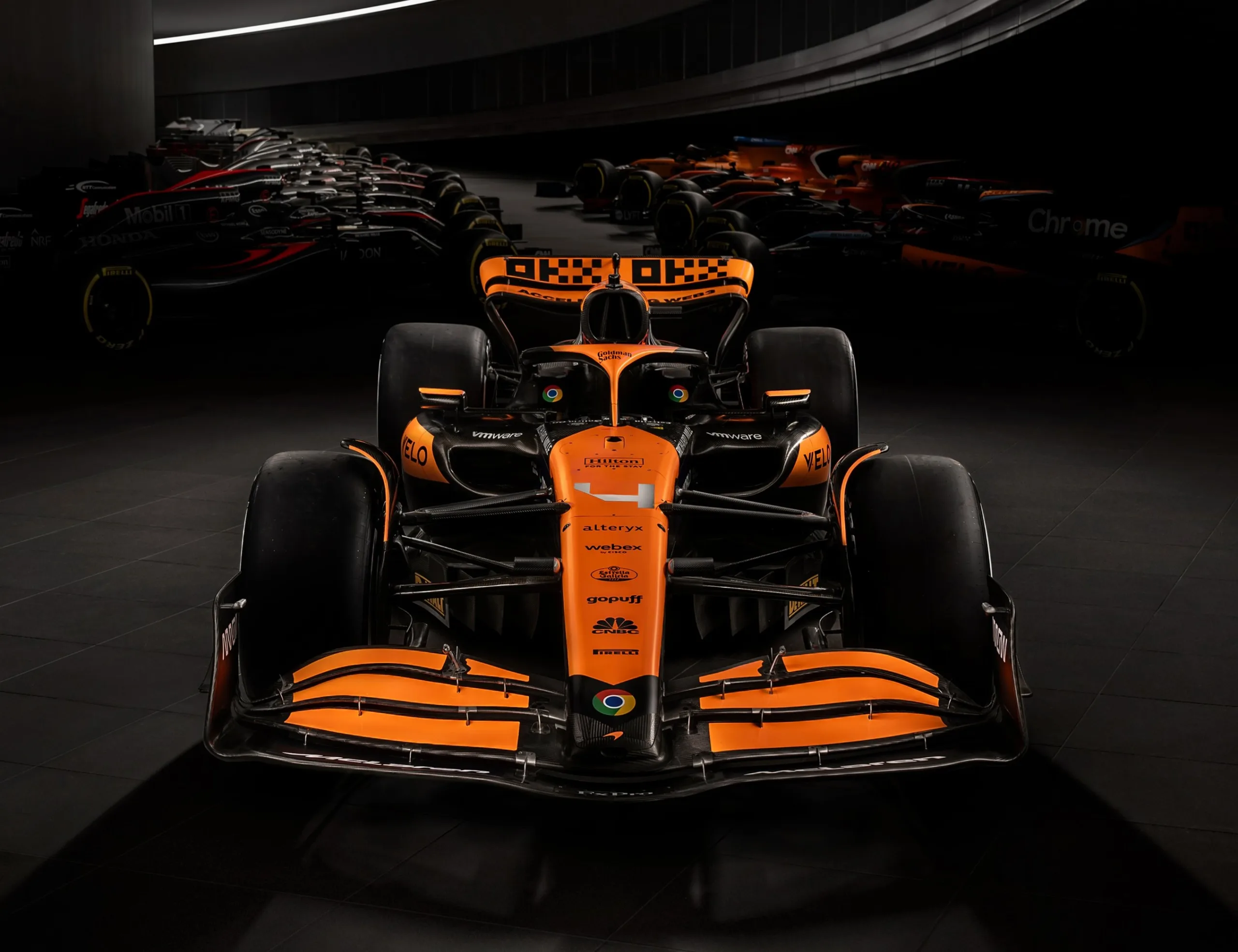 A McLaren 2024-es festése