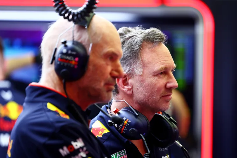 Titkos találka az éj leple alatt – Christian Horner mégis az Aston Martinhoz tart?